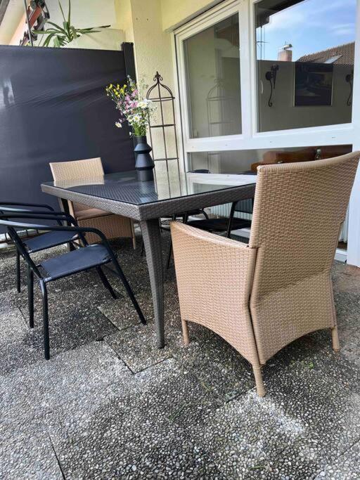 Reiheneckhaus Mit Garten Und Terasse Tettnang Esterno foto